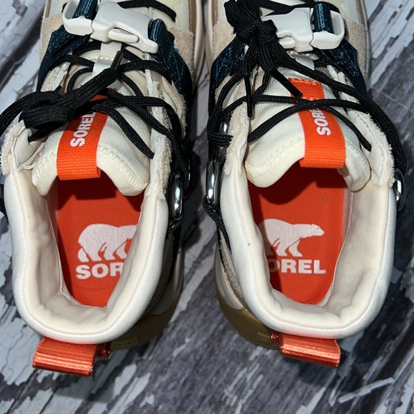 Sorel Women's ONA 503 EQ Mid Shoe - Ceramic, Chalk - Size 7.5 - Picture 3 of 12